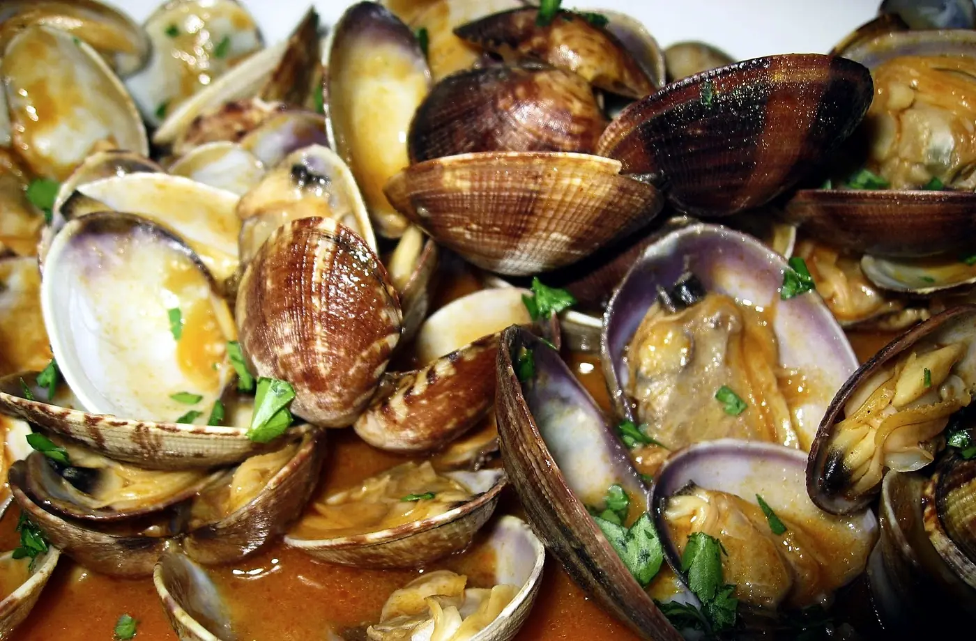 Almejas a la marinera